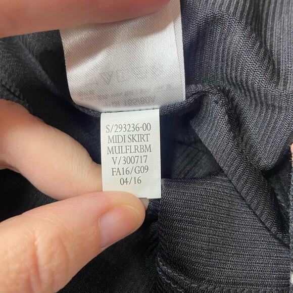 Old Navy Skirt Women's Large Black Floral Knee Length Pleated Modest Flowy - Picture 5 of 9